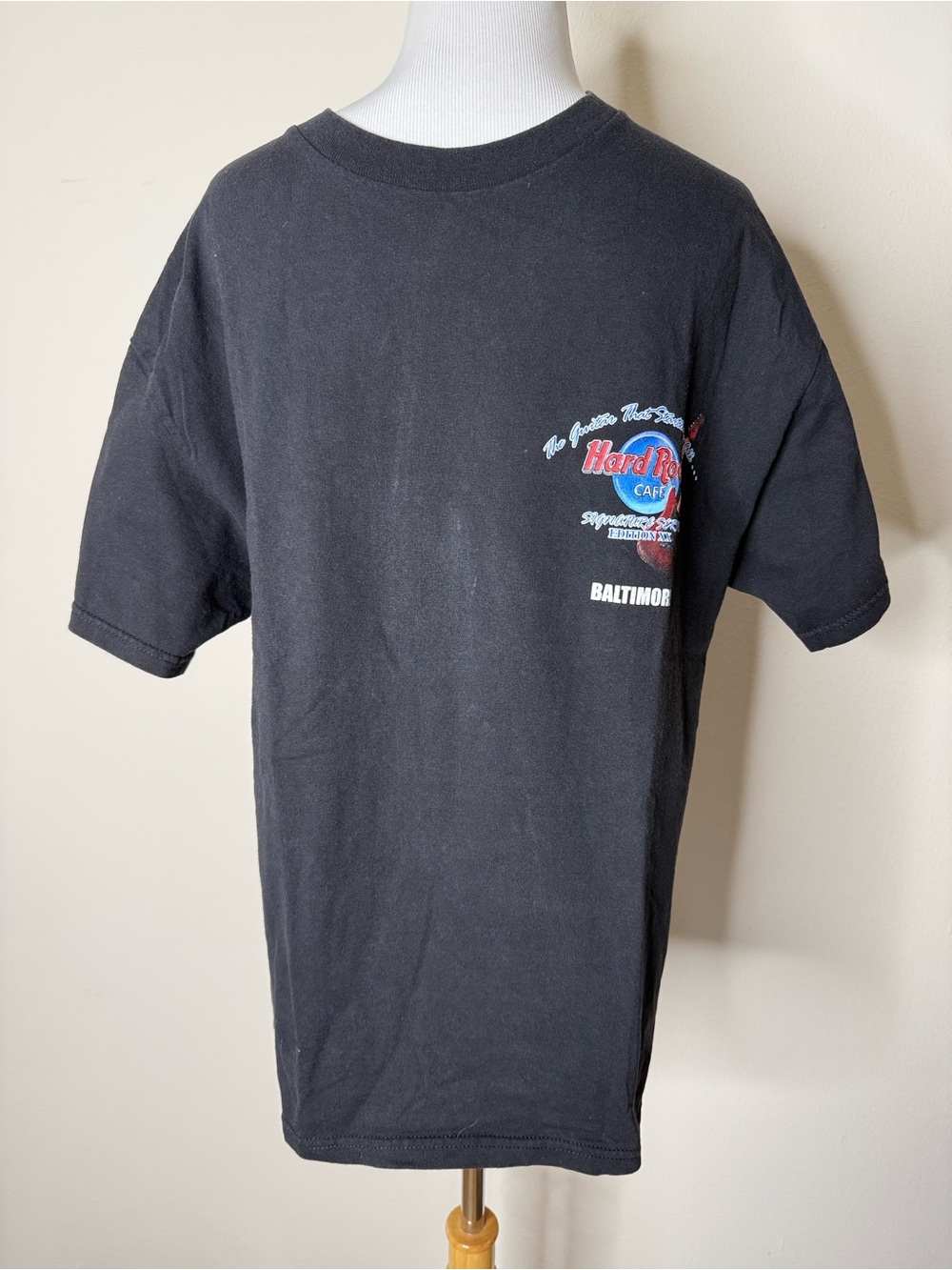 Vintage 2004 Eric Clapton Signature Series Black Hard Rock Cafe Baltimore Tee